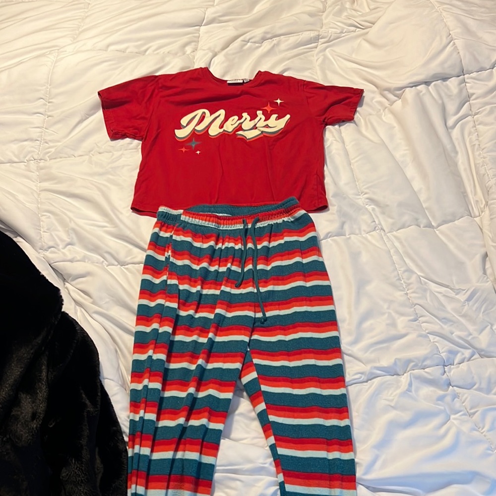 Christmas pajama set - Picture 1 of 3